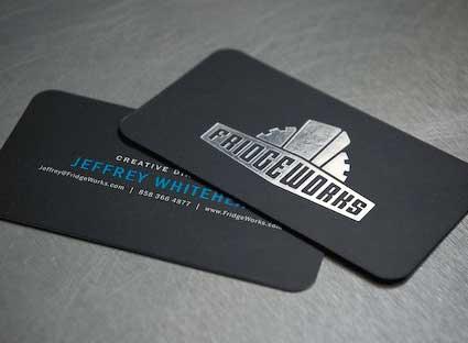 Печать визиток с тиснением в Москве