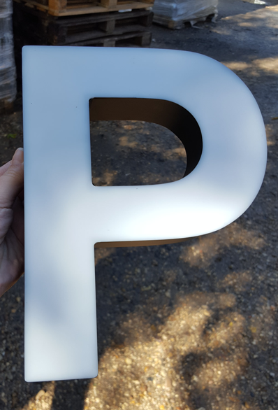 Объемные буквы с полной оклейкой пленкой в Москве