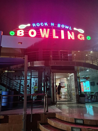 Неоновые вывески в Москве